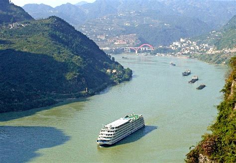 yangtse river cruises  From the location maps below, you will know the brief location of Yangtze River on a World Map and China Map